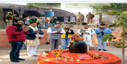 काशी खंडोजर कृतिवाश्वर महादेव मंदिर में हनुमान चालीसा पाठ को लेकर विवाद, प्रशासन ने लगाई रोक